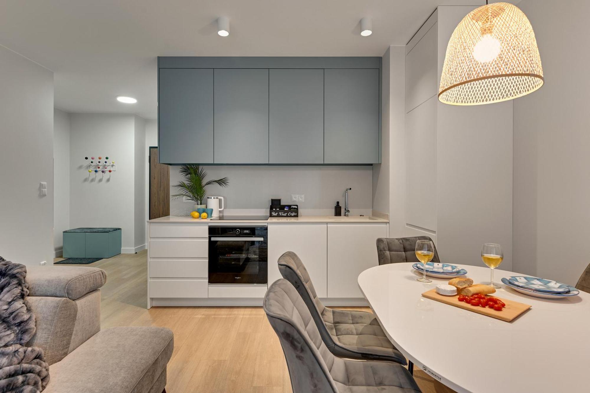 Scala City Center Apartments With Parking By Lion Apartments 그단스크 외부 사진