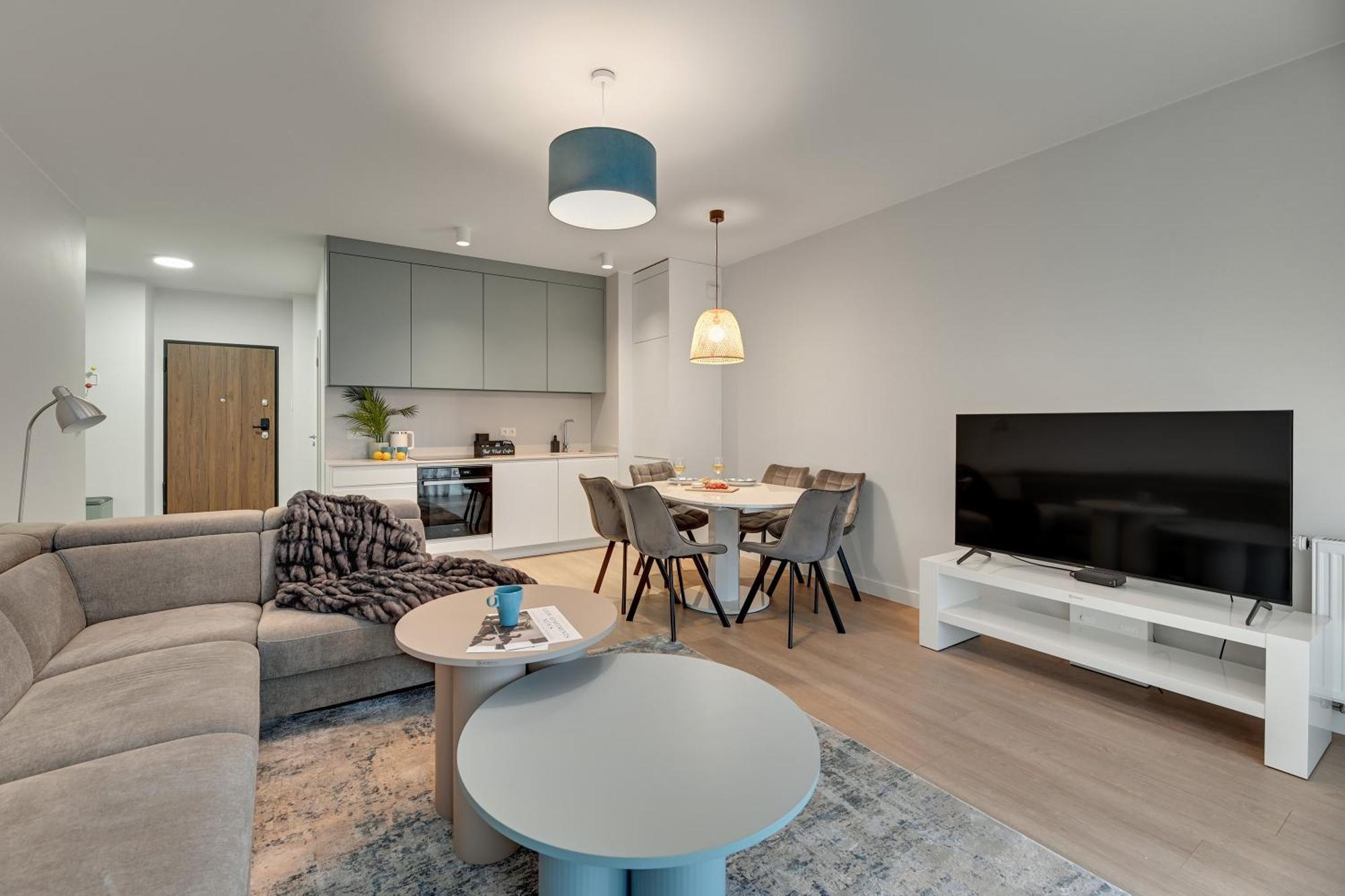 Scala City Center Apartments With Parking By Lion Apartments 그단스크 외부 사진