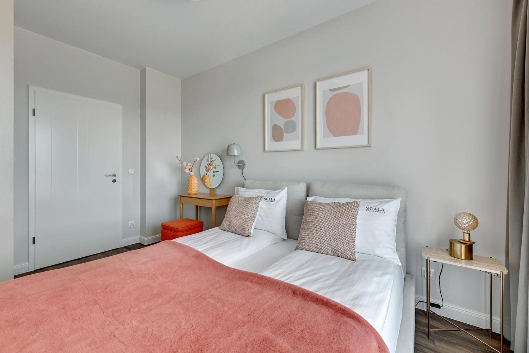 Scala City Center Apartments With Parking By Lion Apartments 그단스크 외부 사진