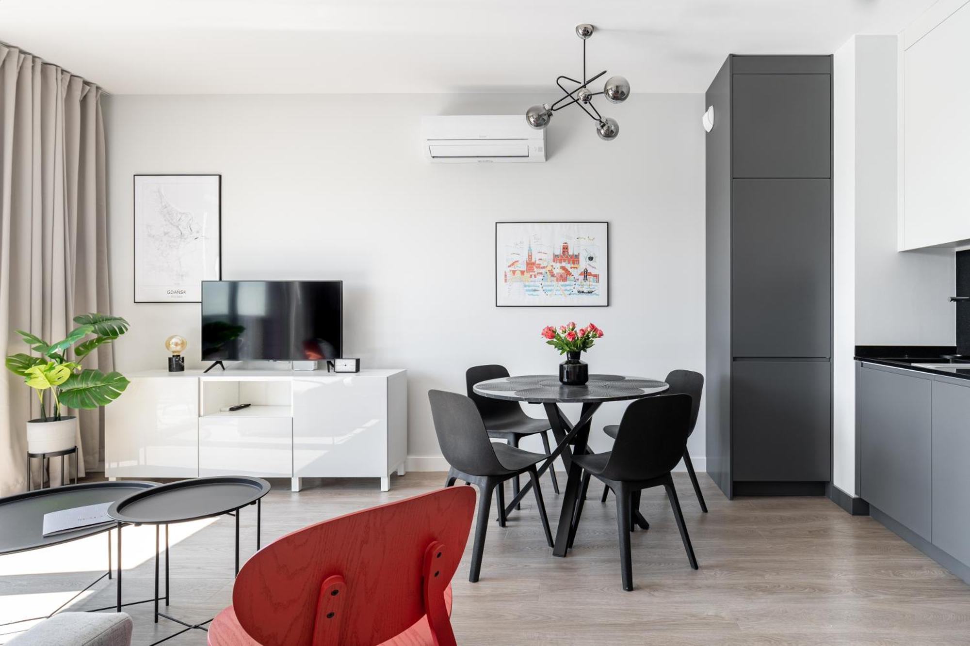 Scala City Center Apartments With Parking By Lion Apartments 그단스크 외부 사진