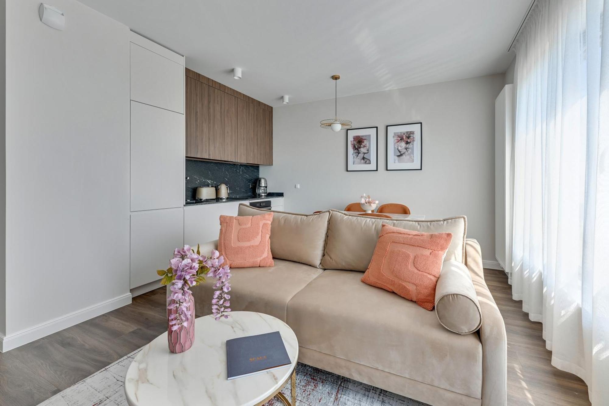 Scala City Center Apartments With Parking By Lion Apartments 그단스크 외부 사진