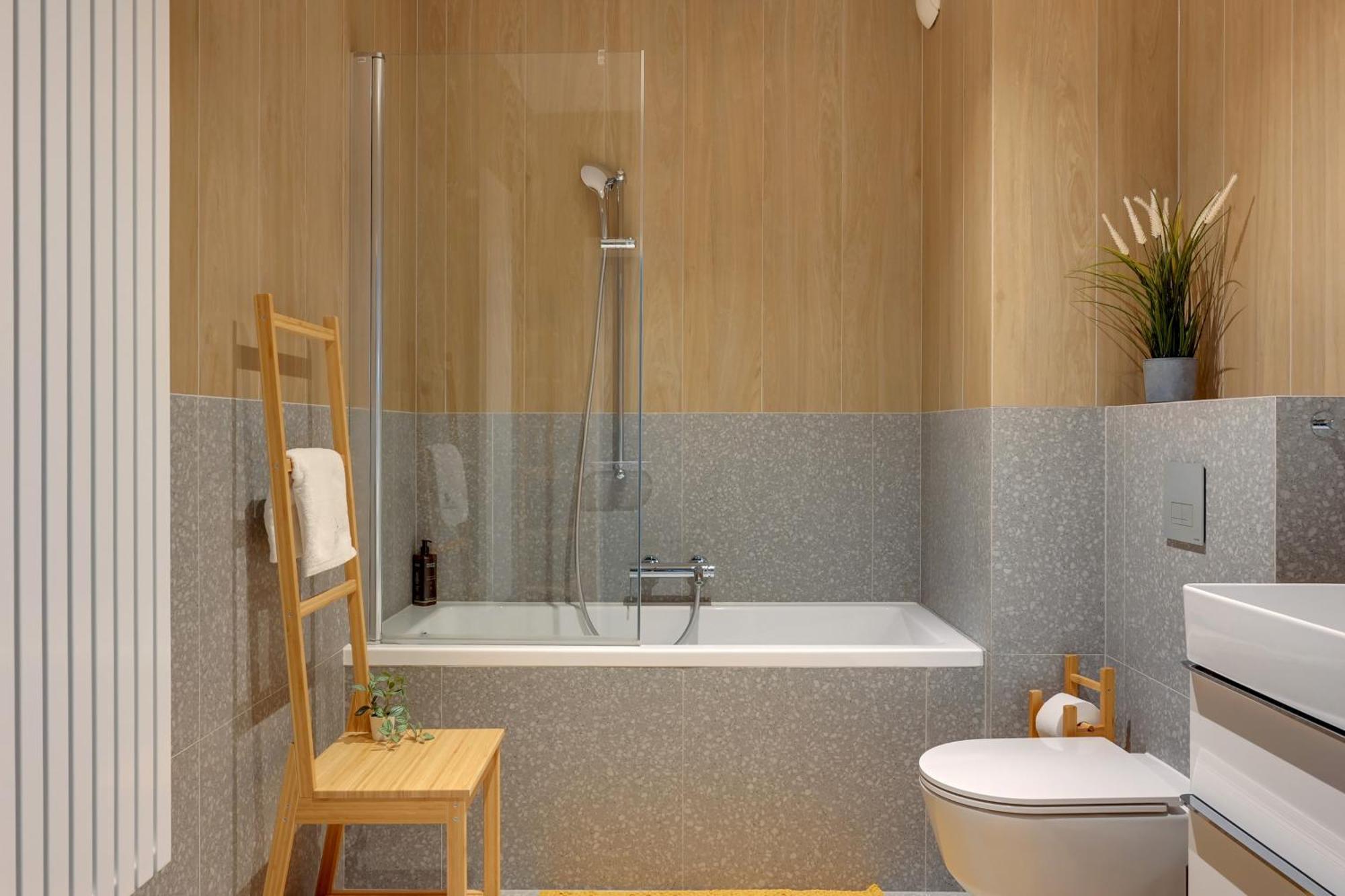 Scala City Center Apartments With Parking By Lion Apartments 그단스크 외부 사진