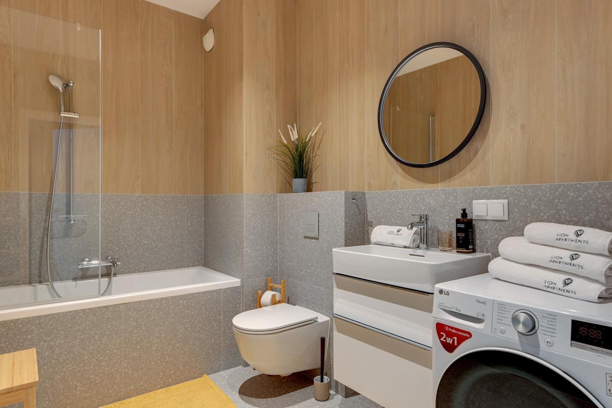 Scala City Center Apartments With Parking By Lion Apartments 그단스크 외부 사진